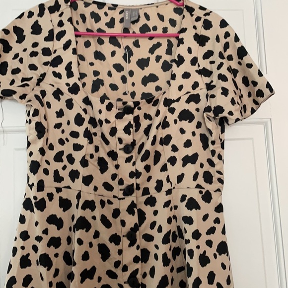 Maternity Leopard Dress - Picture 4 of 5